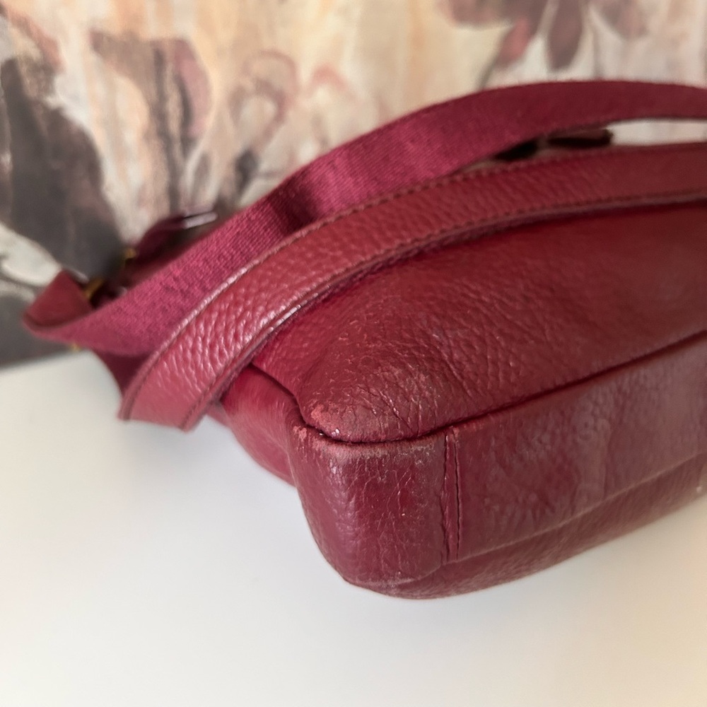 Fossil Pebbled Leather Crossbody Bag in Burgundy - Picture 6 of 10